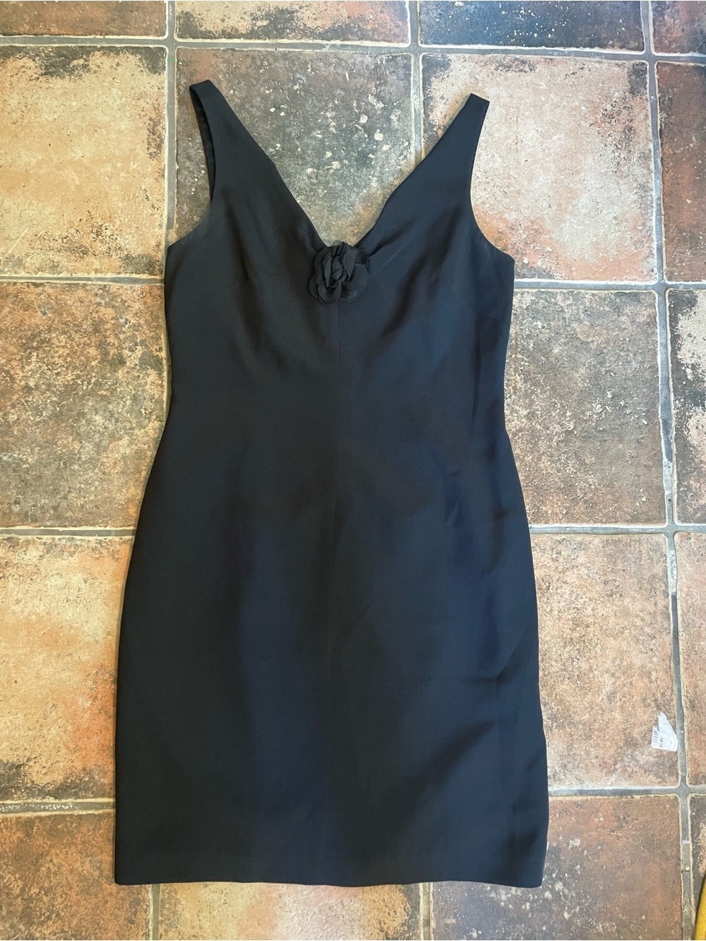 David Meister Black V Neck/Back 100% Silk Cocktail Dress 8 Party Wedding